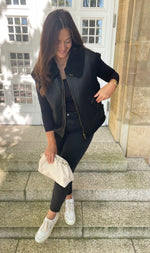 Lade das Bild in den Galerie-Viewer, Weste All Black Jara
