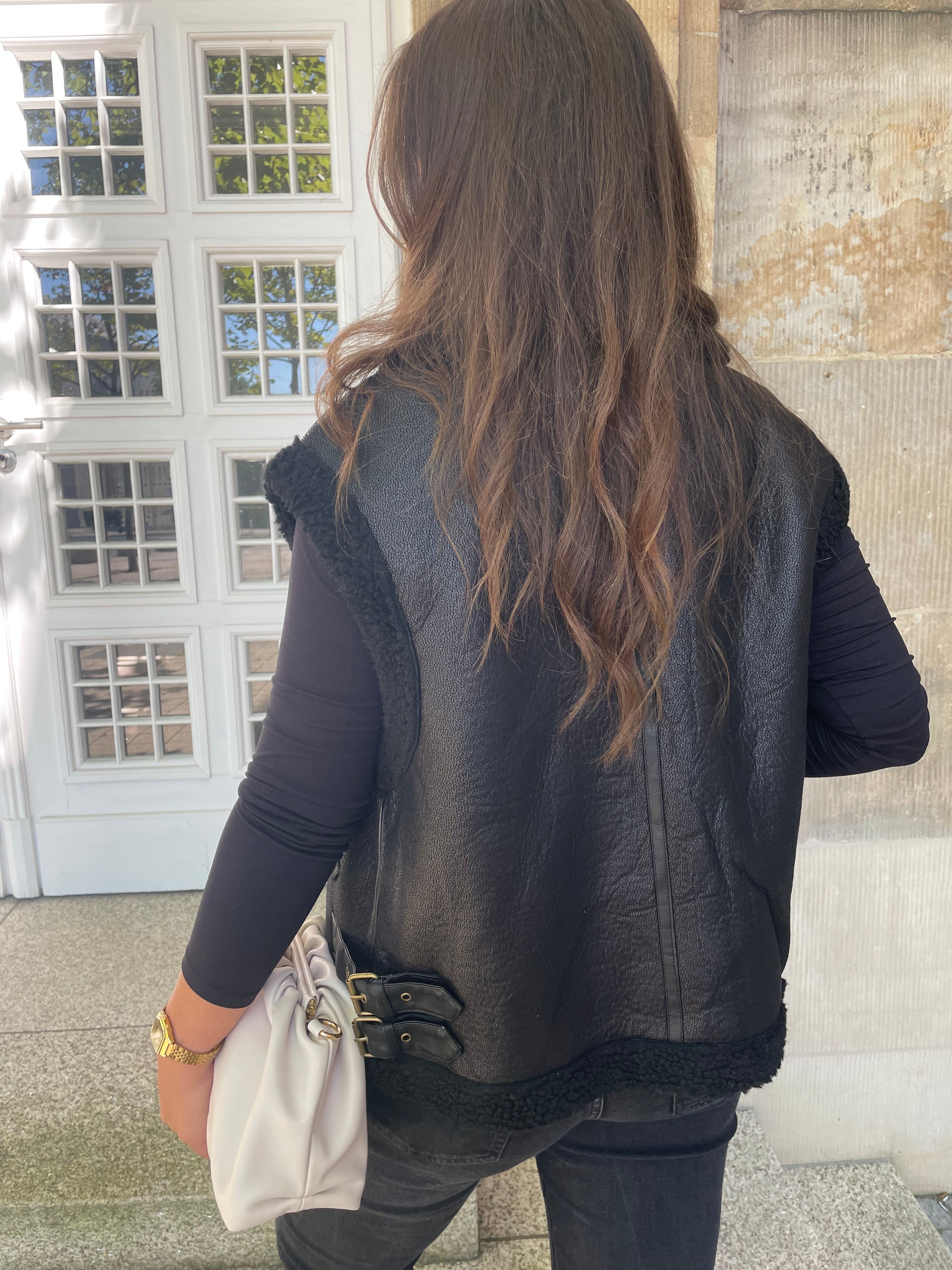 Weste All Black Jara