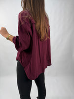 Lade das Bild in den Galerie-Viewer, Musselin Bluse Bordeaux
