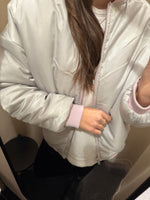 Lade das Bild in den Galerie-Viewer, Bomber Wendejacke Light Grey/Rosa
