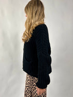 Lade das Bild in den Galerie-Viewer, Strick Cardigan Golden schwarz
