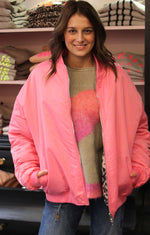 Lade das Bild in den Galerie-Viewer, Missgoodlife Wendejacke Pink
