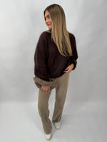 Lade das Bild in den Galerie-Viewer, Mohair Pullover Val Chocolate
