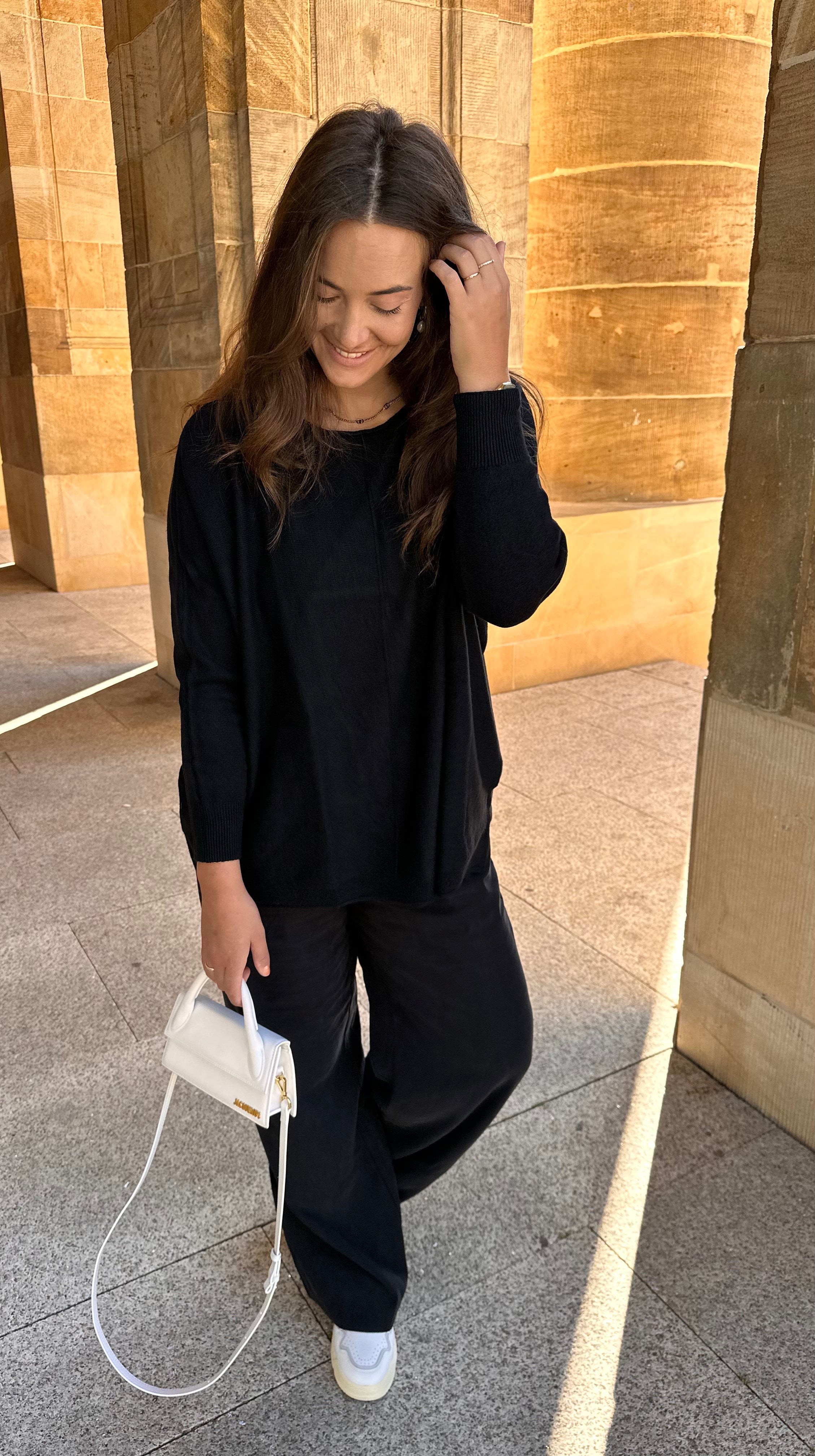 Lässiger Sweater Jara Schwarz