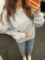 Lade das Bild in den Galerie-Viewer, BQ Sweater Eisblau | Bio Baumwolle | Fair Fashion
