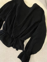 Lade das Bild in den Galerie-Viewer, Wickelbluse Lola Schwarz

