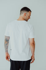 Lade das Bild in den Galerie-Viewer, BQ Basiq Shirt Weiß | Fair Fashion
