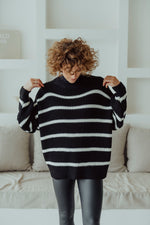 Lade das Bild in den Galerie-Viewer, Pullover Stripe Schwarz Frey
