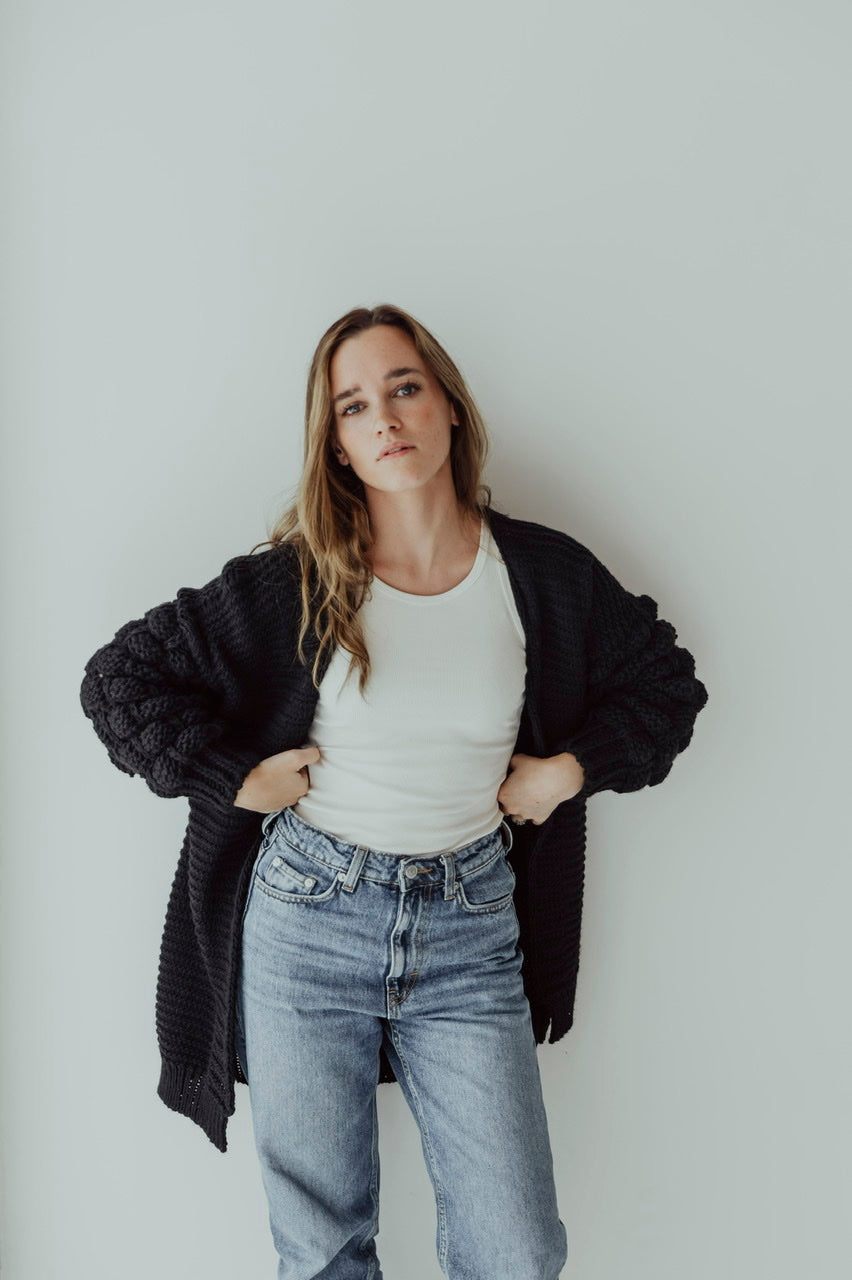 Bubble Strickjacke Kurz Schwarz | BQU 1805