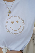 Lade das Bild in den Galerie-Viewer, Shirt Good Day Weiß | Biobaumwolle | BQU 1805 | Fair Fashion
