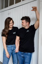 Lade das Bild in den Galerie-Viewer, Stop Waiting for Friday Shirt Unisex | Bio Baumwolle | Fair Fashion
